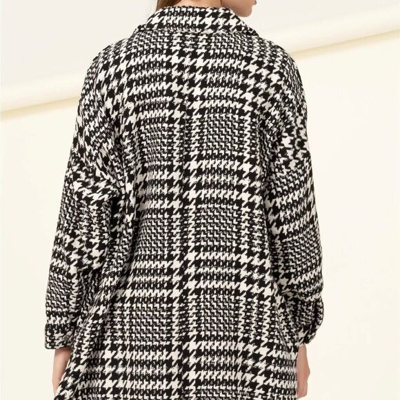 Textured Houndstooth Fray Hem Shacket - Picture 6 of 12